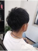 ツーブロックの軽めマッシュ