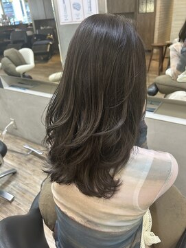 ルチア パリ(Luccica PARIS) 【Lu7ccica PARIS sayumi】グレージュカラー