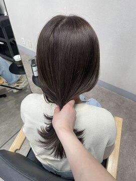 オグジュアリー 表参道(aux.) オリーブグレージュ【ayame】（表参道/青山）