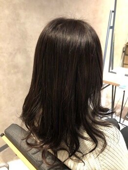 ローグ(logue)の写真/1mm単位までこだわる巧みなカットであなたの魅力を引き出す…☆前髪まで可愛く似合わせます♪