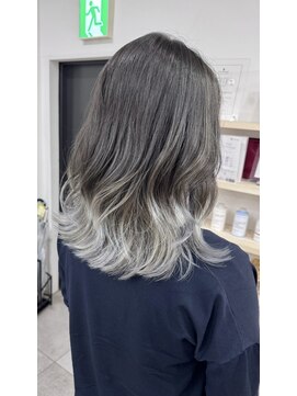 ジゼル(gisele) グラデーションカラー