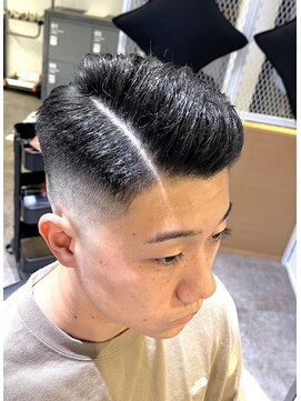 クオンヒール 堺筋本町店(QUON HEAL) スペインカール/スパイキーショート/フェザーパーマ/フェード