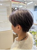 ショートヘア×パールグレー［守谷/ブリーチ/カラー］