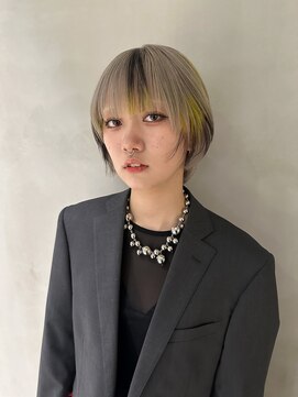 ヴァーディ オモテサンドウ(Vardy omotesando) ハイトーンショート　デザインカラー