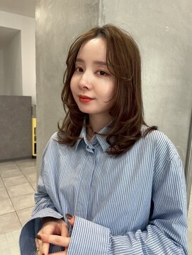 カリノ(crino:) #内巻き　#ミディアム　#レイヤー