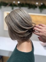 ステアケース 武蔵小杉店(stair:case)&nbsp;リタッチのみでこのコントラスト　脱白髪染めカラー