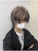 ホワイトベージュ × ダークブラウン × ルーツカラー