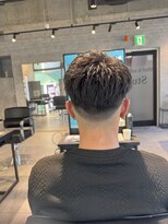 スタッド 松戸(stud. Men‘s)&nbsp;スキンフェード×アップバングで垢抜け！
