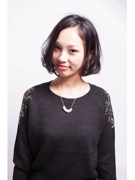 リラ バイ クオーレ(LIRA by CUORE) 大人モードボブ