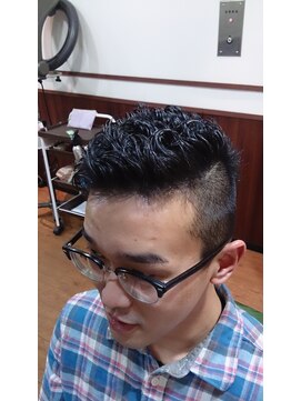 髪や充 ２ブロックスパイラル系パーマ