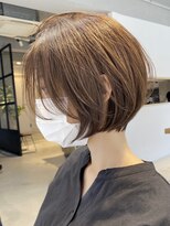 エリマ 調布(elima)&nbsp;くびれ大人ショート 前髪長め かき上げ イルミナカラー 30代40代