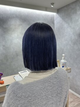 ラボヌールヘアー 宇都宮店(La Bonheur hair) ダークネイビーカラー【宇都宮駅/レイヤーカット】