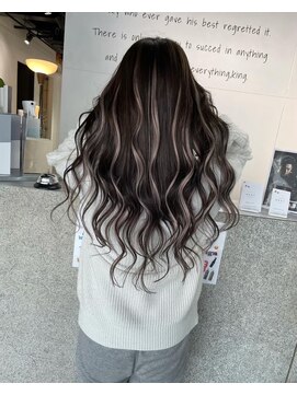 キング 枚方店(K!ng) 【枚方、高槻、梅田】ホワイトハイライト