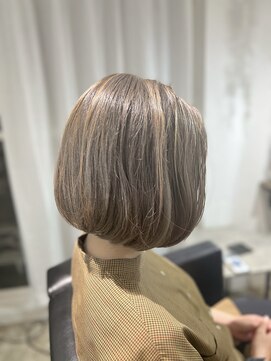 ツムグ 代官山店(TUMUGU) 白髪ぼかし30代40代50代60代代官山中目黒大人ショート大人ボブ