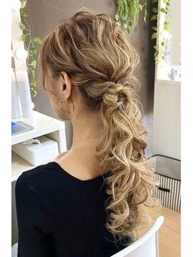 ジェキータ 京都駅前店(GEKITA) ゴージャスローポニー【京都/ヘアセット】