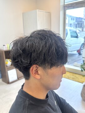 イロ 成田(iLo) メンズニュアンスパーマ