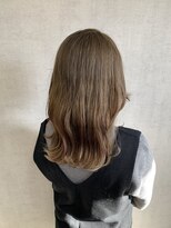 トリコ(ToricO) ミルクティーベージュ くすみベージュ ブリーチデザイン 暖色