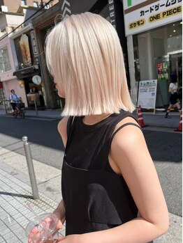 パドバイレイム(pado by LAME)の写真/【江坂駅】人気のホワイトブリーチや外国人風カラーはおまかせ！”大人カッコいい”ショートstyleを演出♪