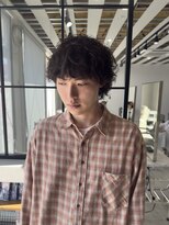 ホワイト(WHITE)&nbsp;ラウンドウルフ　波巻きパーマ