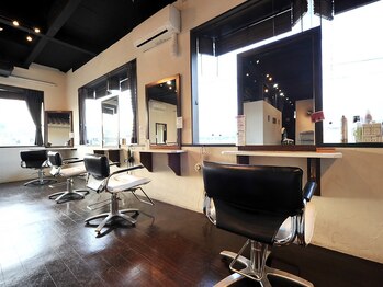 ゴッドヘアーメイク 前橋西片貝店(GOD Hair&Make)の写真/≪前橋・西片貝≫寛げるプライベート空間×高技術の施術☆疲れも癒されるサロンで、あなたをおもてなし♪