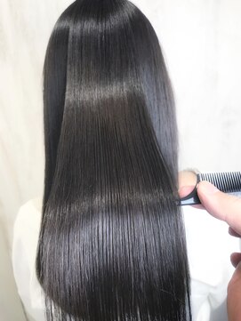 アンフィドットドゥルドゥ(AnFye.dueldo) 【AnFye.dueldo】つやっつやの艶髪ストレートヘア♪