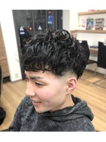 イノウエ(cut shop INOUE)&nbsp;無造作スキンフェードツーブロスタイル