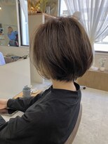 マロウ(mallow)&nbsp;《花屋併設》ナチュラルベージュ@20代30代40代@ショートボブ