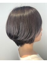 リーオオサカ(Lee Osaka)&nbsp;【Lee大阪店】小顔 ひし形シルエット 大人ボブ /新出奈津樹