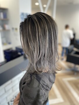 アライズ(ARISE) 話題バレーヤージュカラー