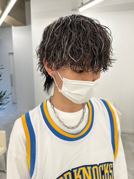 ベレーザ 渋谷(BELEZA) 7721ハイライトカラーツイストスパイラル波巻きウルフカット