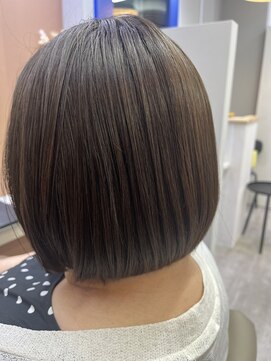 アオ 花咲町(a-o) 首元スッキリショートボブ♪