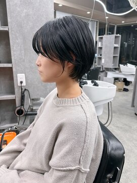 エスキス(ESQUISSE) 長めショートボブ