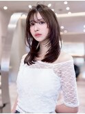 大人ガーリー顔周りミディアムレイヤーカット×ココアブラウン