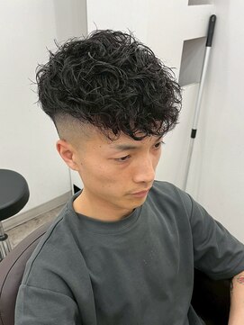 一鳳庵　【イオアン】 ショート  波巻きツイストスパイラル　フェード