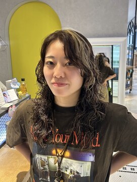 ザザ シンジュク(ZA/ZA shinjuku) 個性派カラー×ニュアンスパーマで抜け感たっぷりミディ