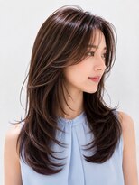 サーカス バイ ビュートリアム 青山(CIRCUS by BEAUTRIUM)&nbsp;40代50代 艶髪レイヤーカット 流れる顔周り ボリュームレイヤー
