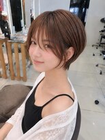 ロハスバイケンジ(LOHAS by KENJE)&nbsp;ハイライト、白髪染め無しで白髪ぼかしくびれショート