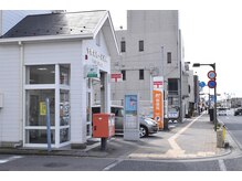 ユニオン通りの南側、こちらの郵便局横の道路からどうぞ☆