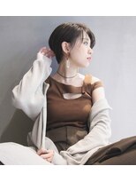 インス(ensue)&nbsp;ensue京都 艶カラー×ココアブラウン耳かけくびれショート◇中島