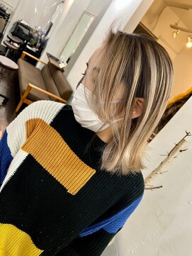 ナンバー ブラオ 名古屋栄(N° blao) 伸ばしかけおすすめミディアムバレイヤージュ