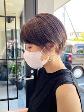 メゾン アヴァロ(Maison Avallo) ハイライトショートスタイル
