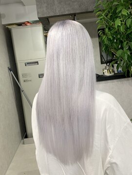 ロウル 渋谷(LOWRL) ホワイトラベンダー/ケアブリーチ/ダブルカラー/シールエクステ