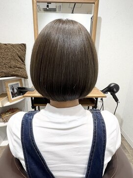 アリアバイエクラート 池袋店(ARiA by ECLART) 大人可愛い20代30代40代前下がりひし形小顔ボブ丸みショート