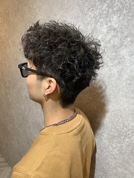 ラルス(Larus) MEN’S HAIR/ブルーブラック/フェザーパーマ/本八幡