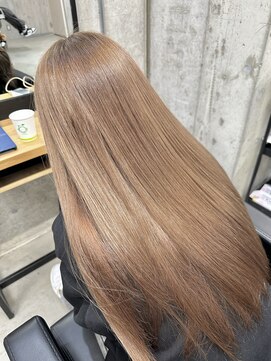 ロイオブジゼル(roi of GiseL) 艶々ベージュ