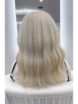 カラット 堺東(CARAT) ブロンドカラー/ブリーチオンリー/ホワイトカラー