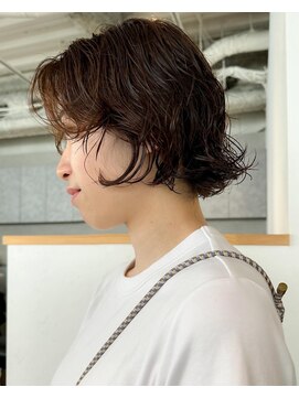 カフ(CAF) CAF 照下 ウェットヘア ボブパーマ 大阪