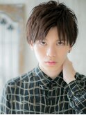 アッシュカラーで透明感UP！計算ずく耳だしショートf戸田公園