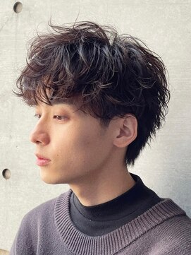 テン 心斎橋(tenn.) 難波シャドウパーマメンズマッシュウルフカット波巻きパーマ色気