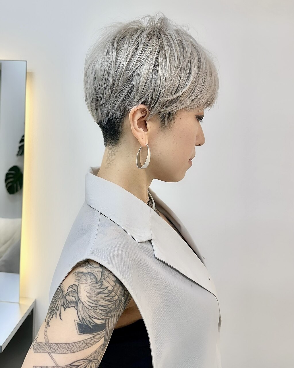 2026年春】ベリーショート ホワイトの髪型・ヘアアレンジ｜人気順｜6